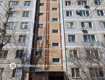 2-комнатная квартира, этаж 1 из 9, 51 м²