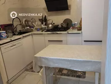 4-комнатная квартира, этаж 2 из 5, 96 м²