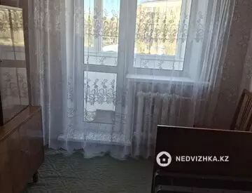 4-комнатная квартира, этаж 3 из 5, 62 м²