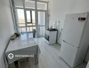 1-комнатная квартира, этаж 8 из 9, 39 м²
