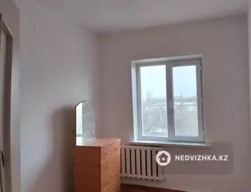 3-комнатная квартира, этаж 5 из 5, 67 м², На длительный срок