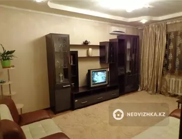 2-комнатная квартира, этаж 1 из 9, 60 м², На длительный срок