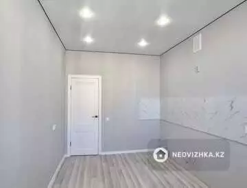 1-комнатная квартира, этаж 8 из 12, 40 м²