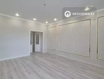 4-комнатная квартира, этаж 5 из 5, 158 м²