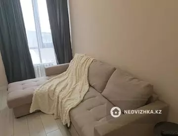 2-комнатная квартира, этаж 8 из 12, 69 м², Посуточно