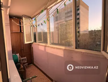 4-комнатная квартира, этаж 3 из 10, 100 м²