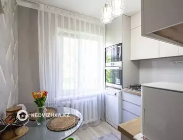 3-комнатная квартира, этаж 5 из 5, 60 м²