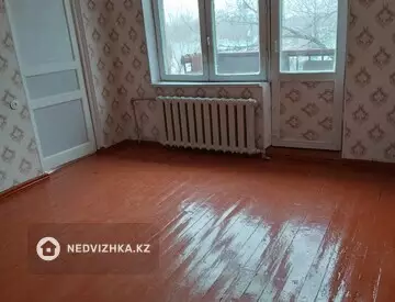 2-комнатная квартира, этаж 5 из 5, 37 м²