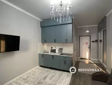 2-комнатная квартира, этаж 3 из 20, 60 м², Посуточно