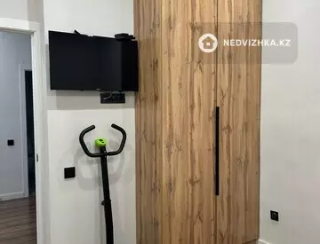 2-комнатная квартира, этаж 8 из 9, 52 м²