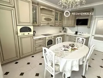 4-комнатная квартира, этаж 9 из 23, 150 м²