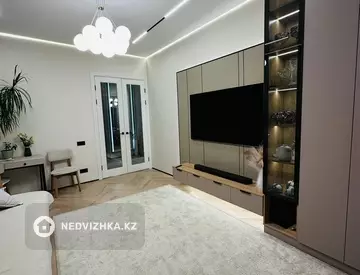 5-комнатная квартира, этаж 9 из 9, 120 м²