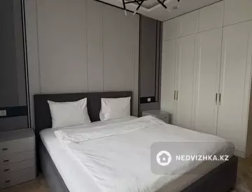 3-комнатная квартира, этаж 11 из 12, 101 м², Посуточно