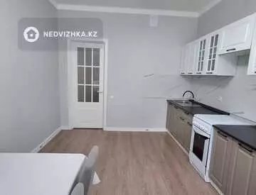 4-комнатная квартира, этаж 2 из 9, 123 м²
