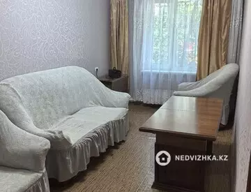 3-комнатная квартира, этаж 1 из 5, 58 м², На длительный срок