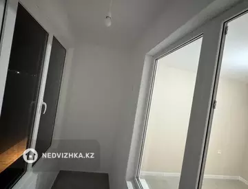 2-комнатная квартира, этаж 1 из 12, 42 м²