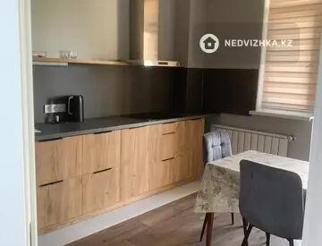 2-комнатная квартира, этаж 5 из 10, 50 м², На длительный срок