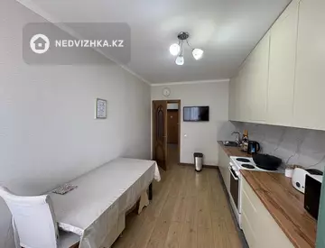 3-комнатная квартира, этаж 4 из 10, 90 м²
