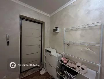 3-комнатная квартира, этаж 2 из 6, 80 м²