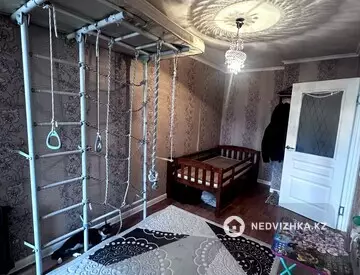 3-комнатная квартира, этаж 2 из 4, 63 м²