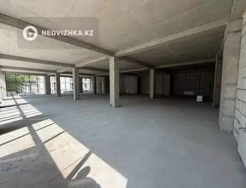 Помещение, этаж 1 из 3, 500 м², На длительный срок