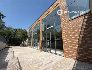 Помещение, этаж 1 из 3, 500 м², На длительный срок