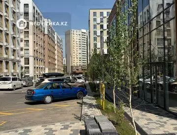 Помещение, этаж 1 из 3, 500 м², На длительный срок