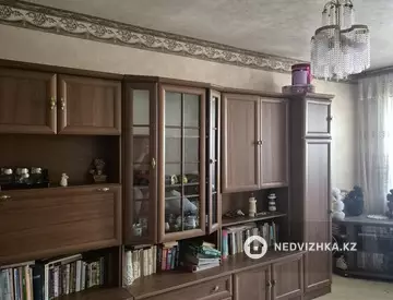 2-комнатная квартира, этаж 3 из 5, 44 м²