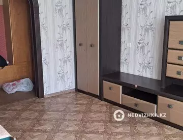 3-комнатная квартира, этаж 8 из 10, 65 м²
