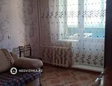 3-комнатная квартира, этаж 8 из 10, 65 м²