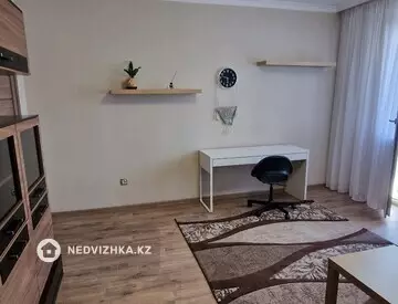1-комнатная квартира, этаж 9 из 16, 56 м², На длительный срок