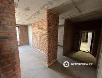 3-комнатная квартира, этаж 8 из 8, 73 м²