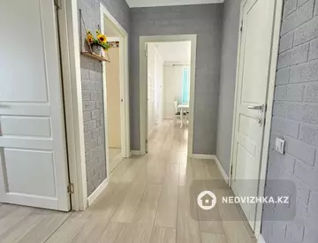 3-комнатная квартира, этаж 8 из 21, 52 м²