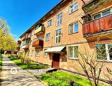 2-комнатная квартира, этаж 2 из 3, 44 м²