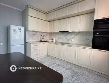 3-комнатная квартира, этаж 10 из 10, 110 м²