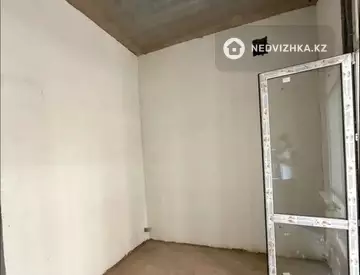 1-комнатная квартира, этаж 2 из 12, 41 м²