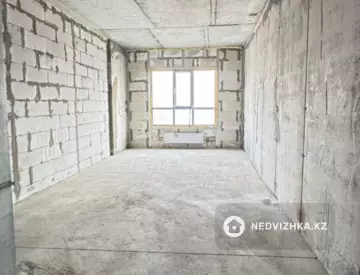 1-комнатная квартира, этаж 4 из 12, 39 м²