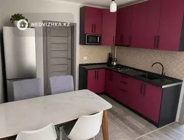 2-комнатная квартира, этаж 3 из 9, 45 м²