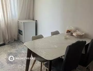 2-комнатная квартира, этаж 3 из 9, 45 м²