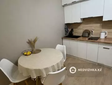 2-комнатная квартира, этаж 10 из 9, 44 м²