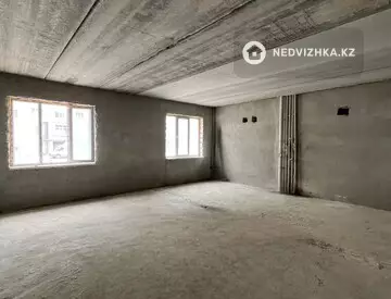 1-комнатная квартира, этаж 2 из 8, 49 м²