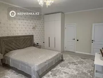 3-комнатная квартира, этаж 2 из 10, 112 м²