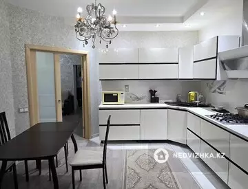 3-комнатная квартира, этаж 2 из 6, 109 м²