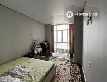 4-комнатная квартира, этаж 8 из 15, 170 м²