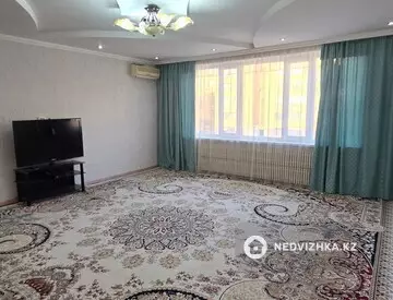 4-комнатная квартира, этаж 5 из 5, 98 м²