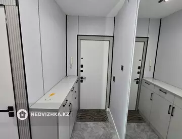 3-комнатная квартира, этаж 2 из 4, 60 м²