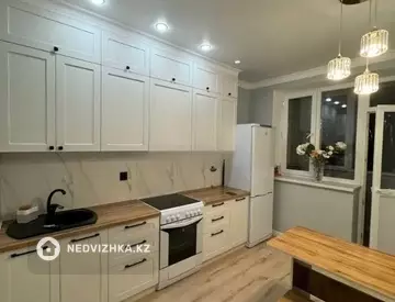 1-комнатная квартира, этаж 9 из 9, 37 м²