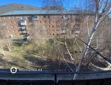 3-комнатная квартира, этаж 5 из 5, 60 м²