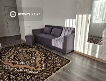 1-комнатная квартира, этаж 12 из 15, 38 м²