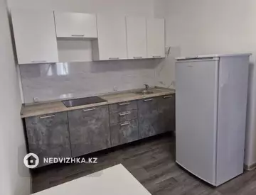 1-комнатная квартира, этаж 12 из 15, 38 м²